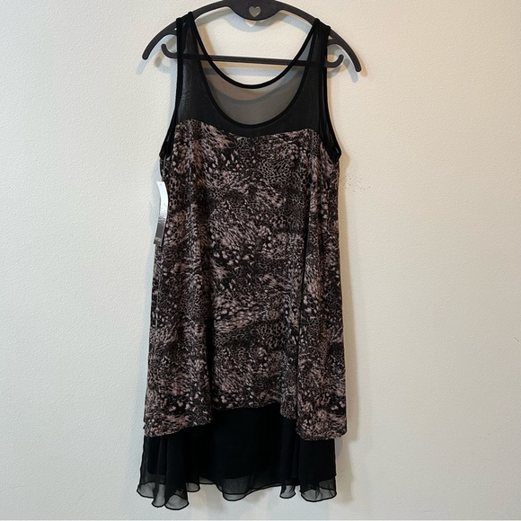 Kenzie Layered Sleeveless Shift Dress Size Medium Black and Cream NWT - Picture 5 of 9